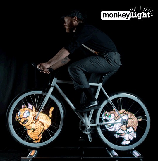 Monkey Light Pro - превращает велосипедные колеса в яркие дисплеи 