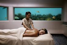 Huvafen Fushi - эксклюзивный подводный спа центр Huvafen Fushi - эксклюзивный подводный спа центр